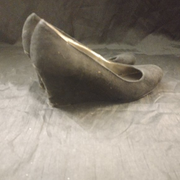 Kelly & Katie Shoes - DEXTER Pumps Size  9